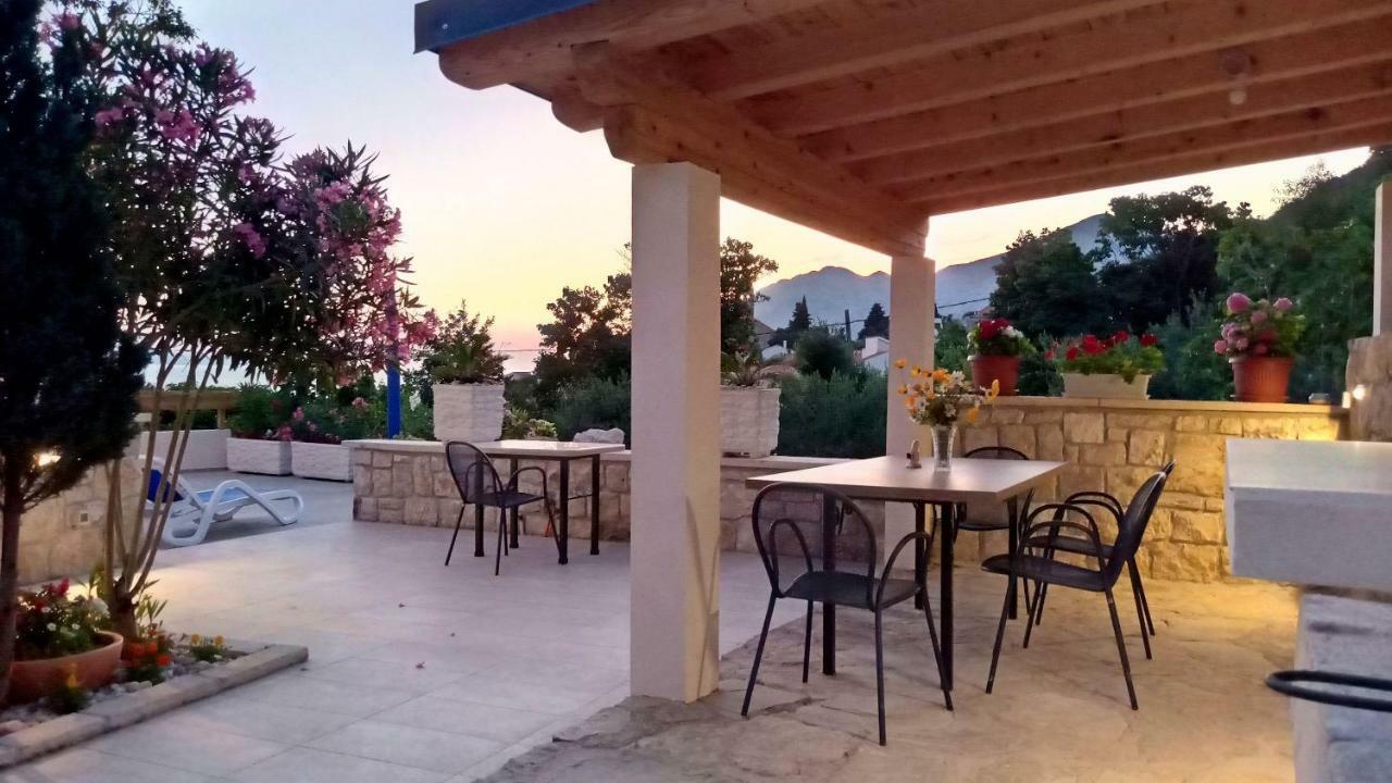 Apartmani Dalmacija Brela Exterior foto